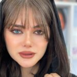 لنز پیکسار بلو‌ آبی ته زمینه طوسی